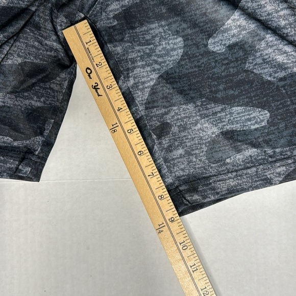 Men’s Reebok performance shorts - Picture 7 of 9